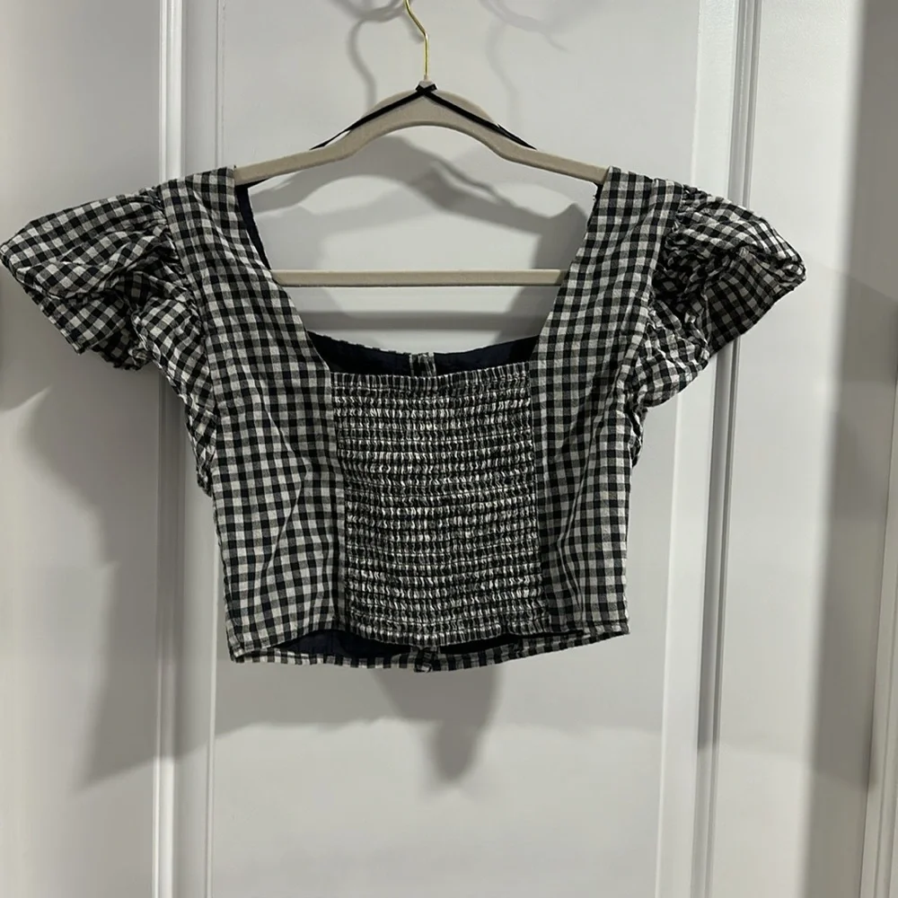 Urban Outfitters Gingham Button Down Ruffle Cap Sleeve Top Size Medium - Picture 7 of 8